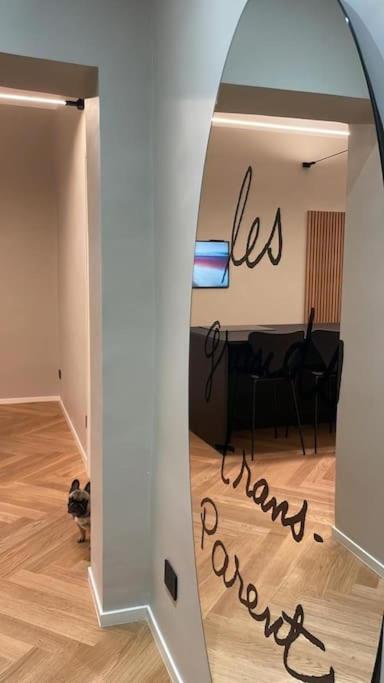 Meh Luxury Apartment City Centre Бари Экстерьер фото