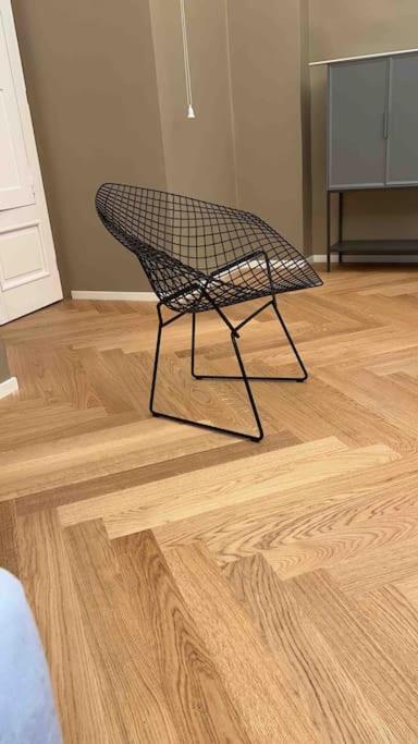 Meh Luxury Apartment City Centre Бари Экстерьер фото